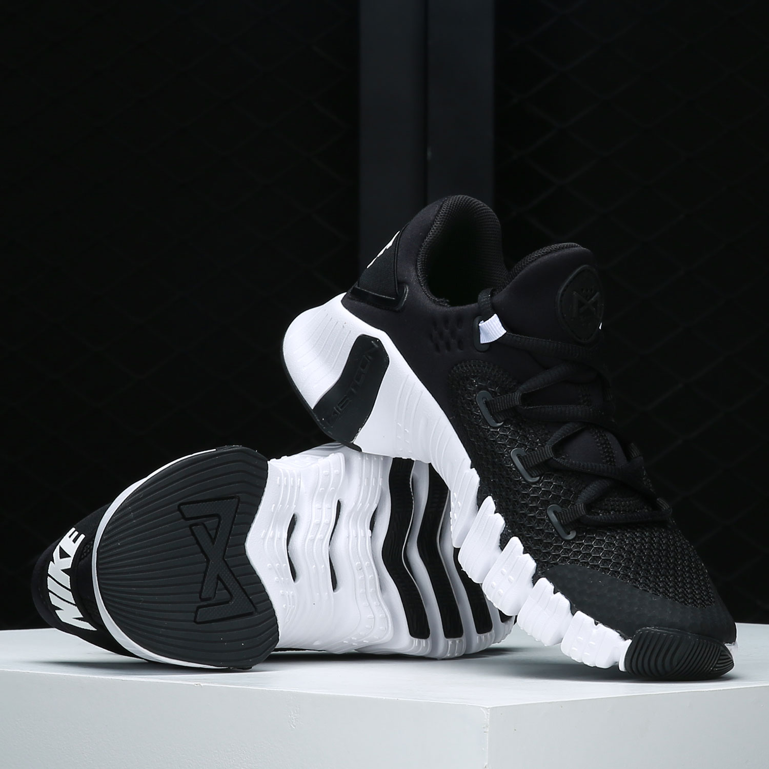 Nike Authentic Women's Free Me - Women Shoes Nike ulasan dan harga