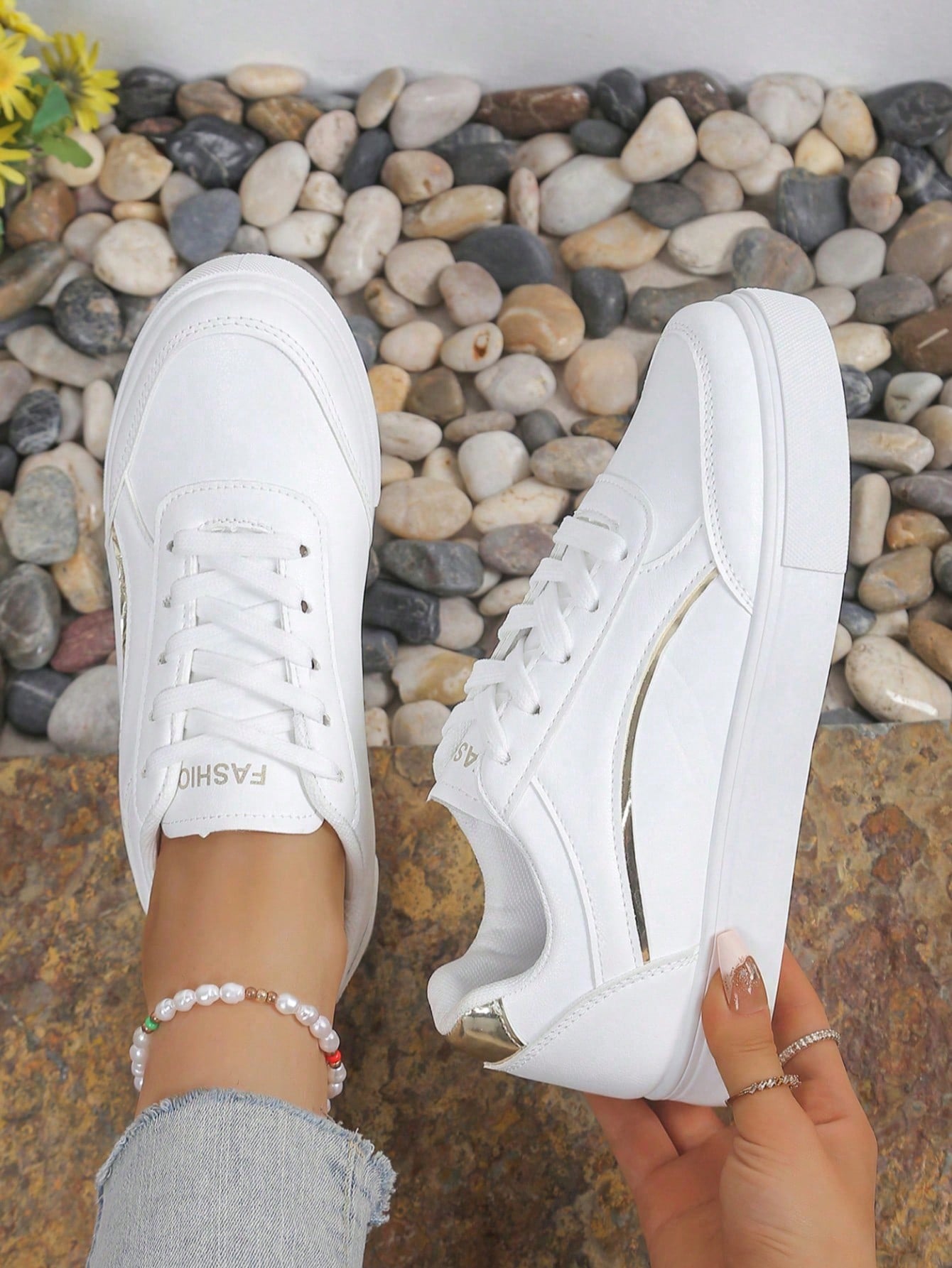Women White Casual Sneakers, L - Women'S Shoes Hey Dude ulasan dan harga